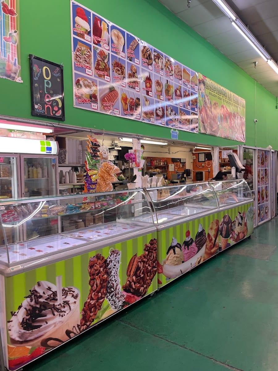 FRUTAS LOCAS ice cream, crepes, sándwiches and more