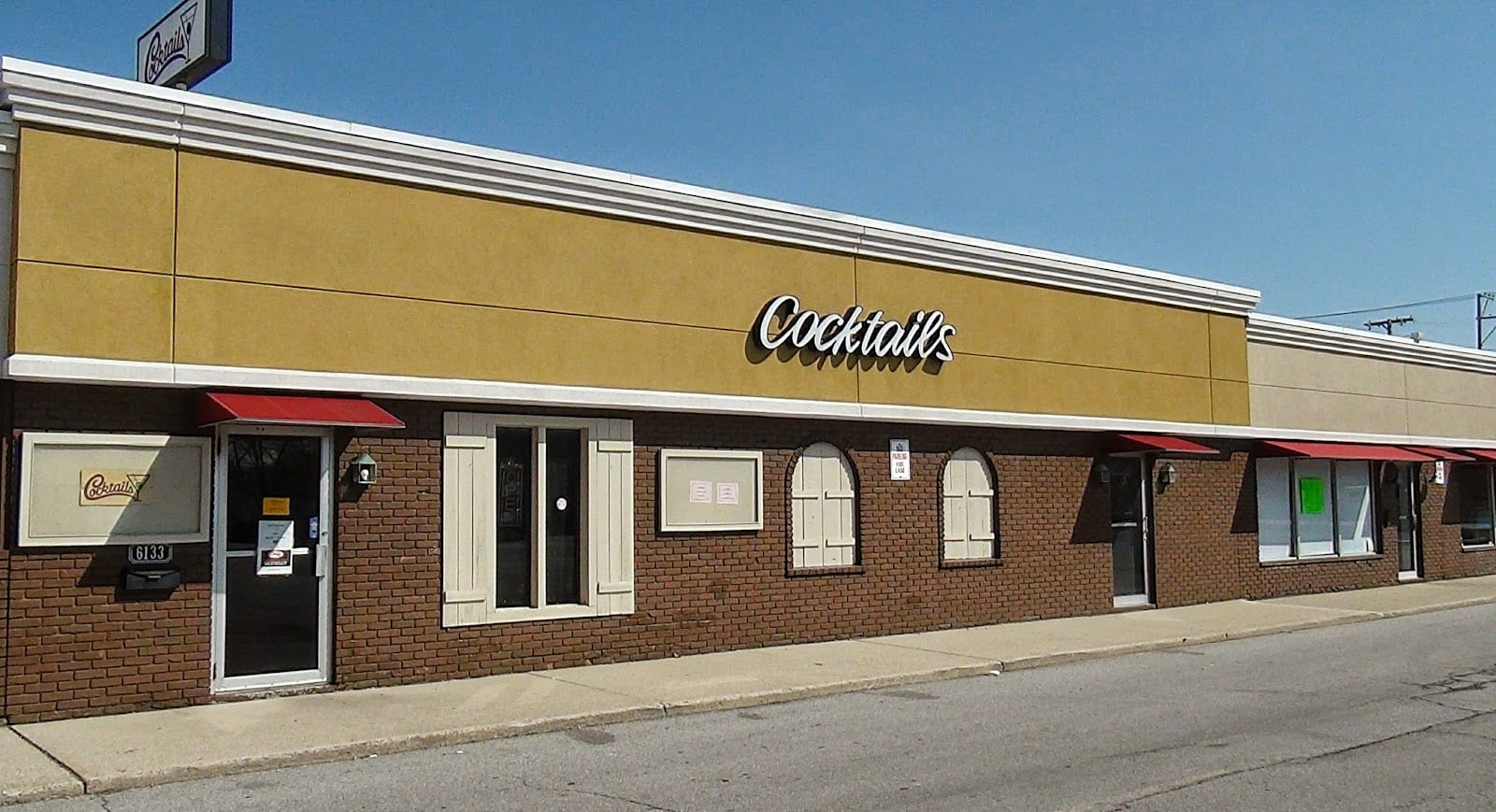 Cocktails Lounge, photo 2