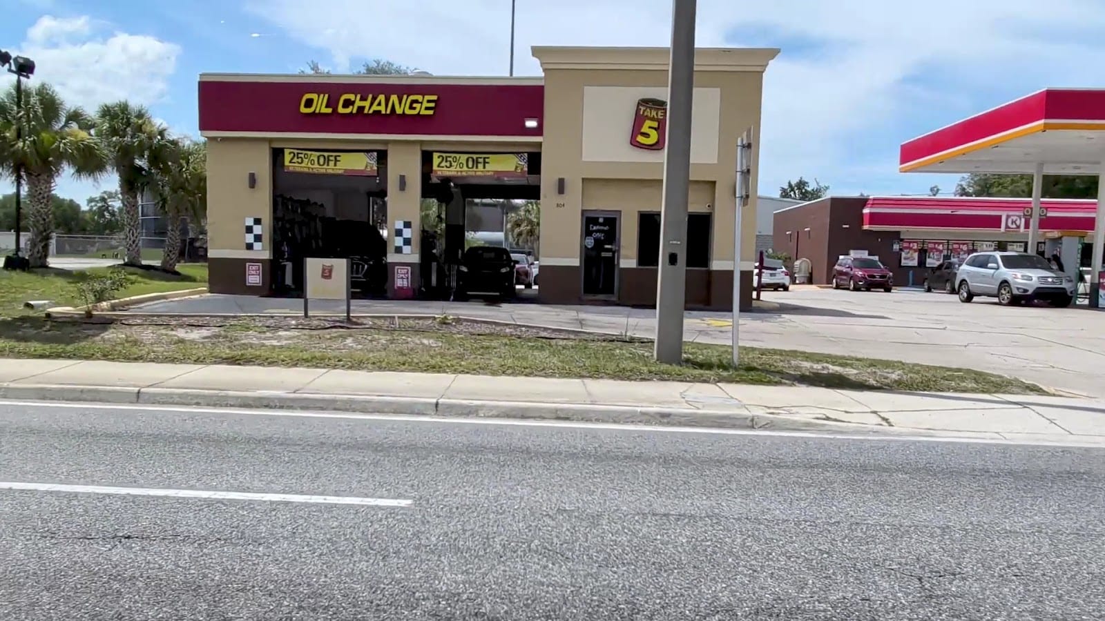 Take 5 Oil Change, photo 3