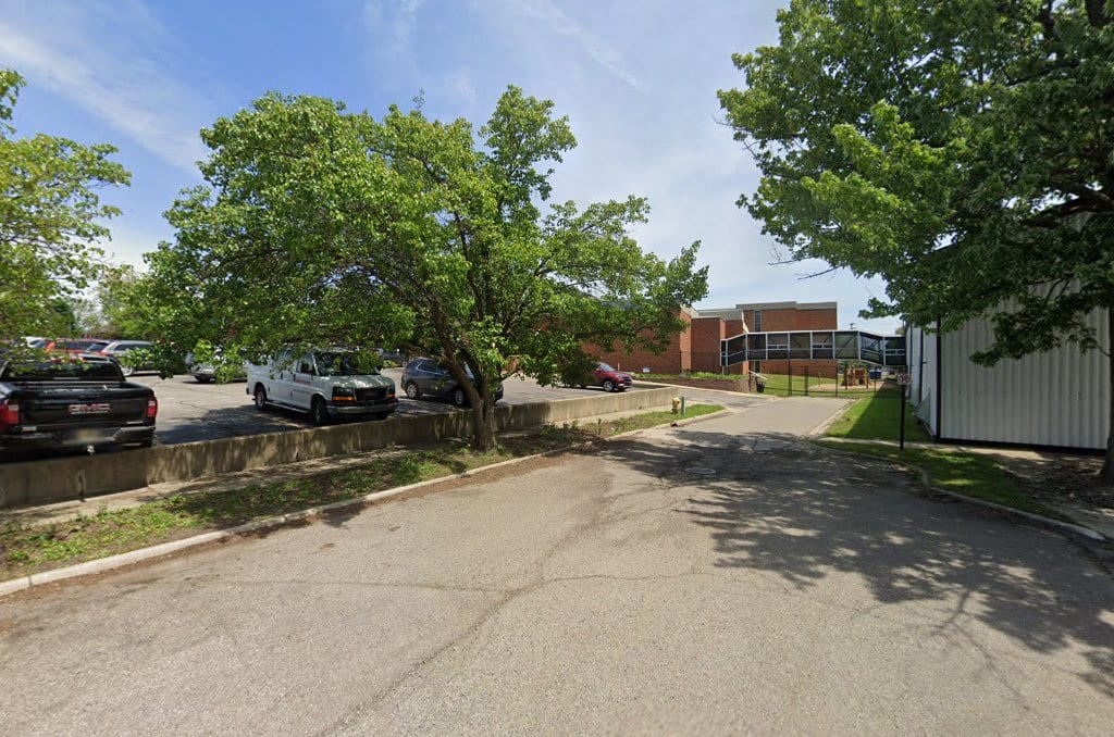 Y Tennis Center, photo 3