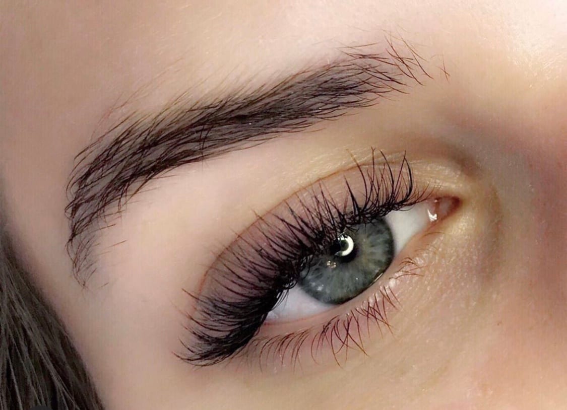 ARTISAN EYELASHES - Extensions Specialists