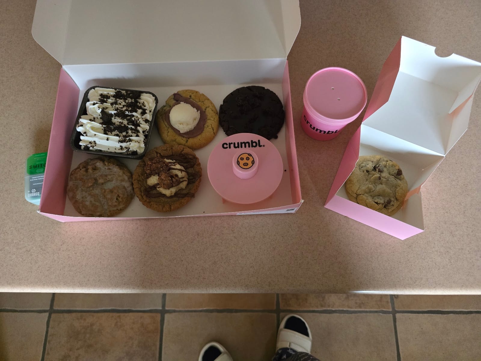 Crumbl Cookies, photo 3