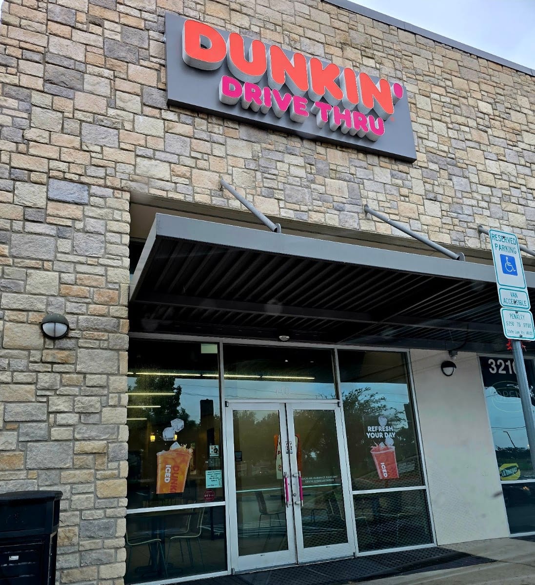 Dunkin', photo 2