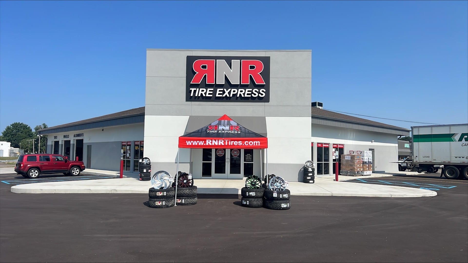 RNR Tire Express (Battle Creek, MI)