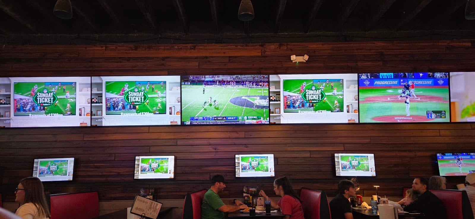 Bogey's Sports Pub
