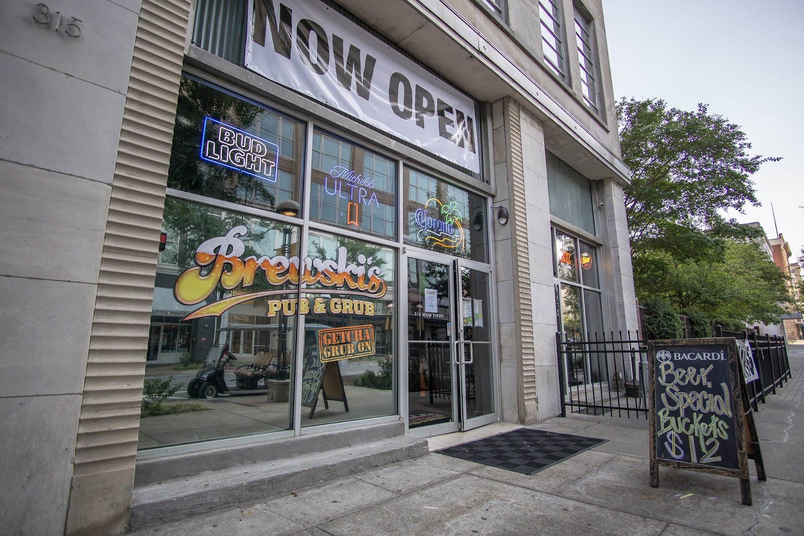 Brewski's Pub & Grub, photo 2