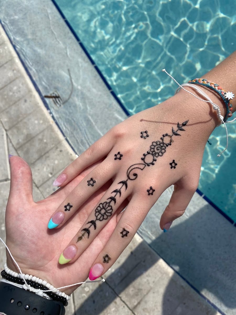 Shaka Body Art & Permanent Jewelry, photo 2