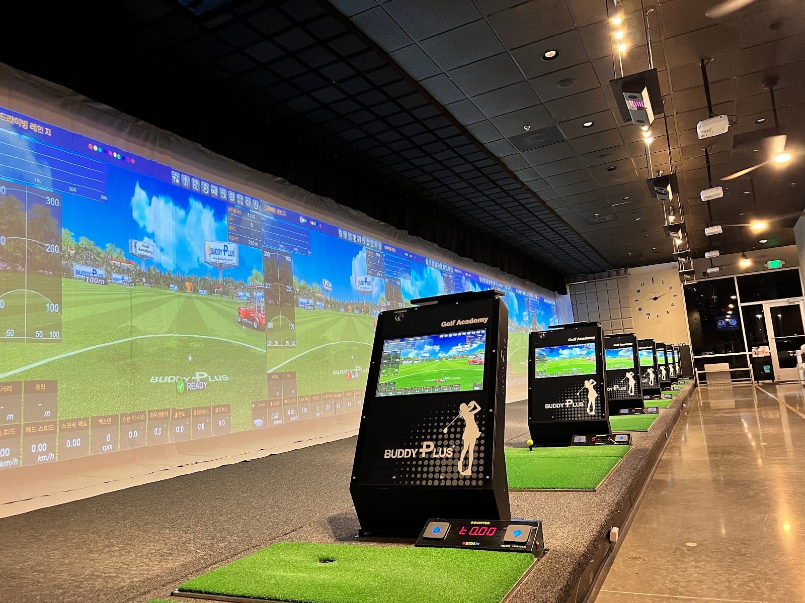 Academy & Dallas Golf