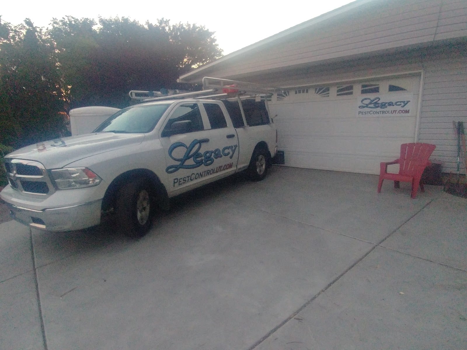 Cole's Exterminating, photo 3