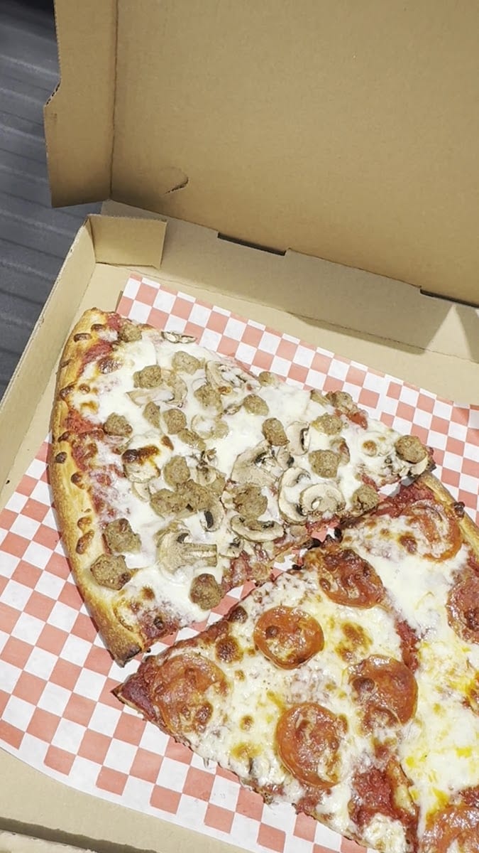 Giovanna's Pizza, photo 3
