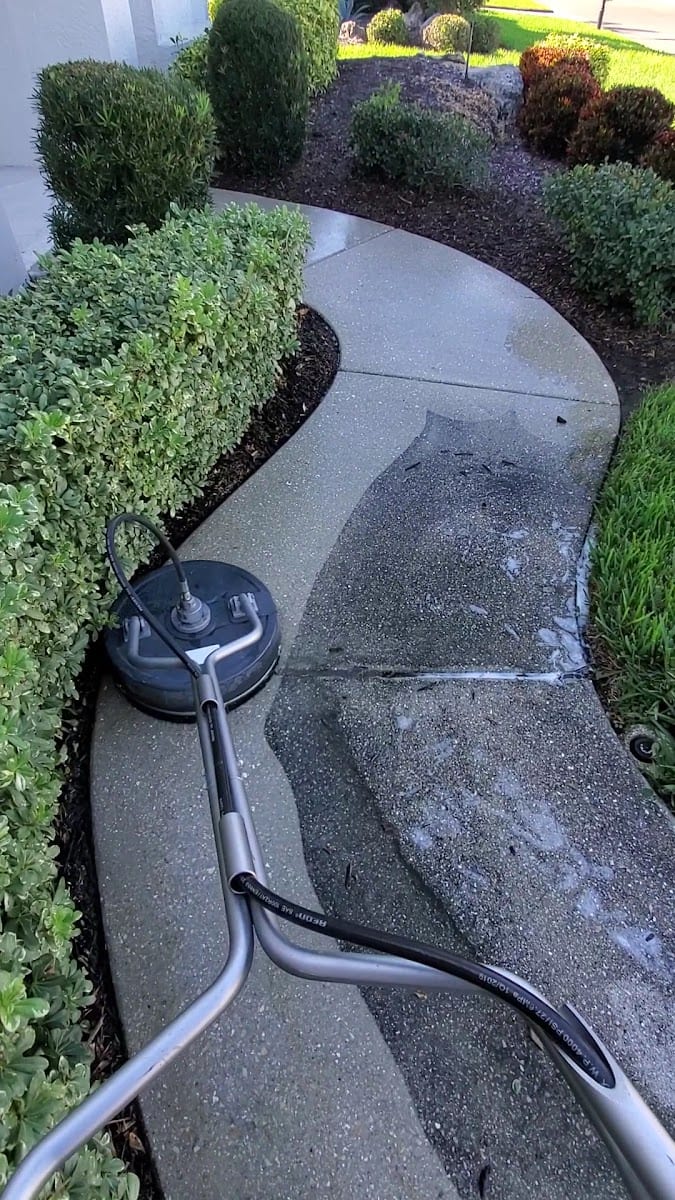 Sparkle Window Cleaning & Pressure Washing, photo 3