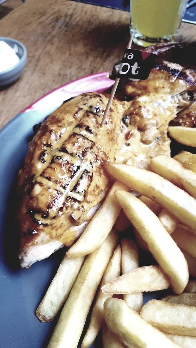 Nando's Norwich - Red Lion, photo 3