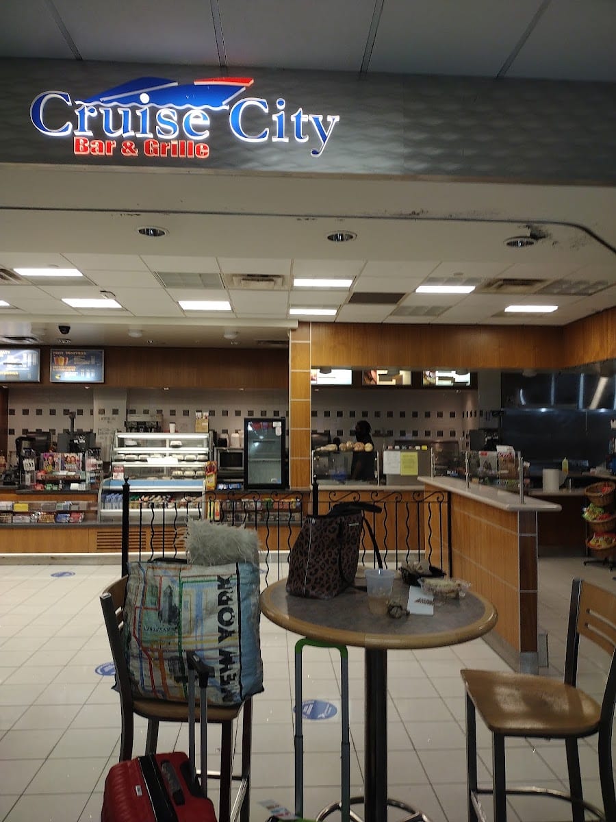 Cruise City Bar & Grille, photo 2