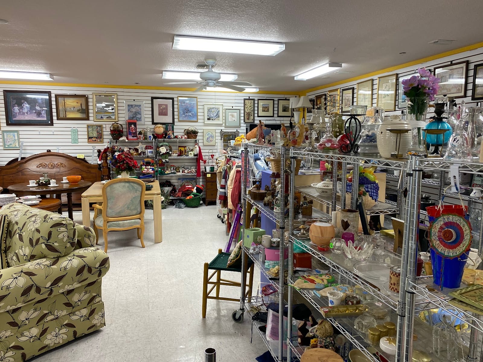 Meals On Wheels Finders Keepers Thrift Store
