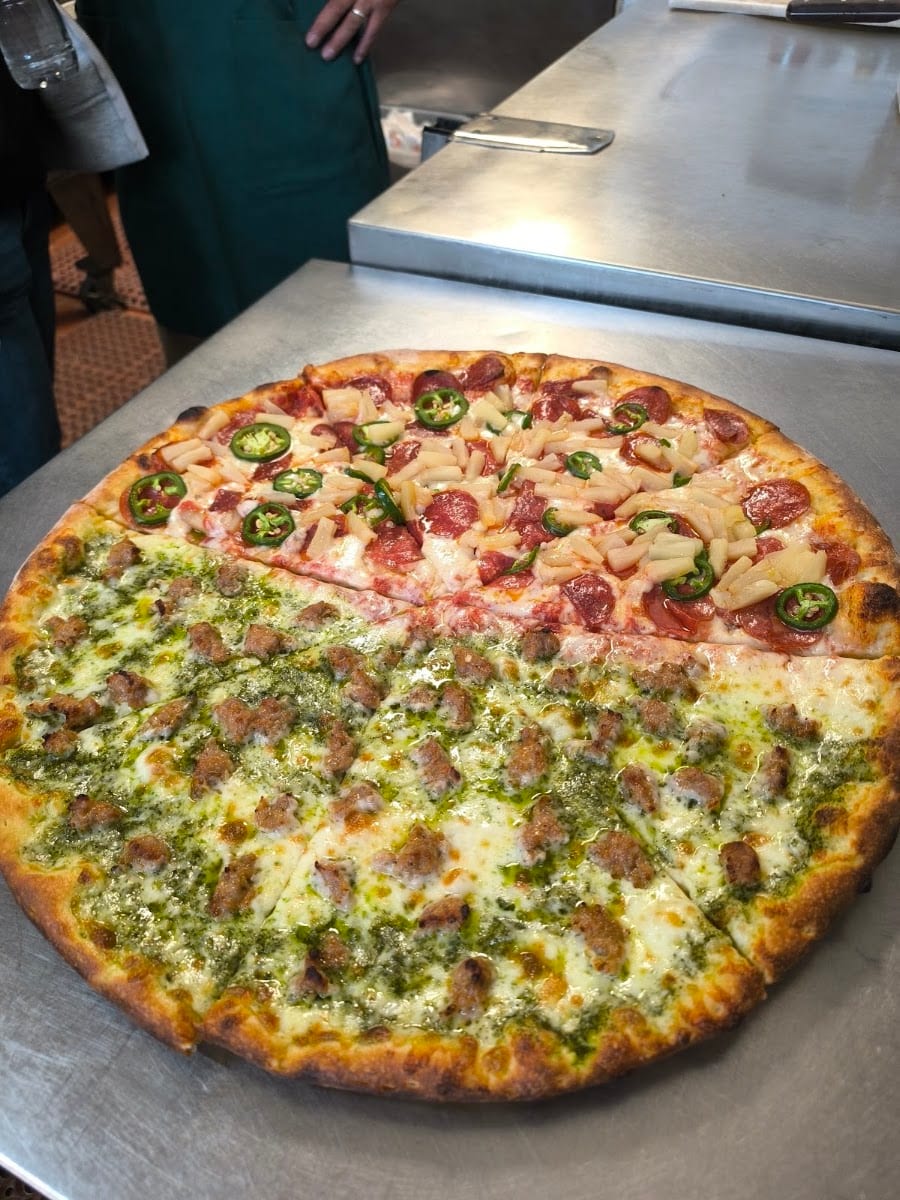 Twin Peaks Pizza & Pasta, photo 2