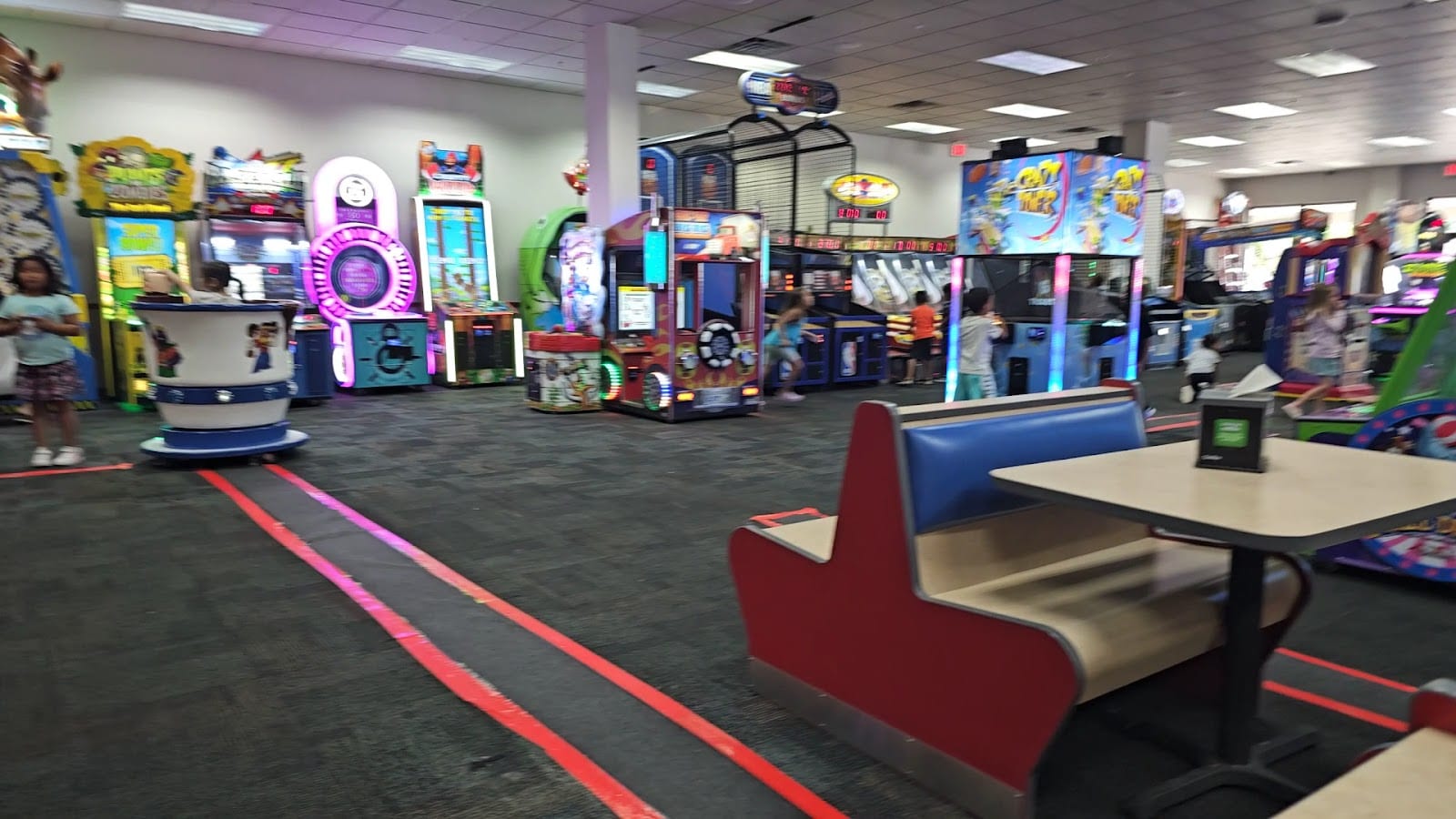 Chuck E. Cheese, photo 4