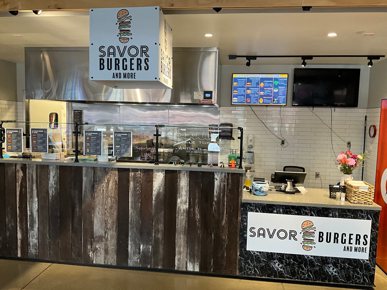 Savor Burgers & More., photo 2