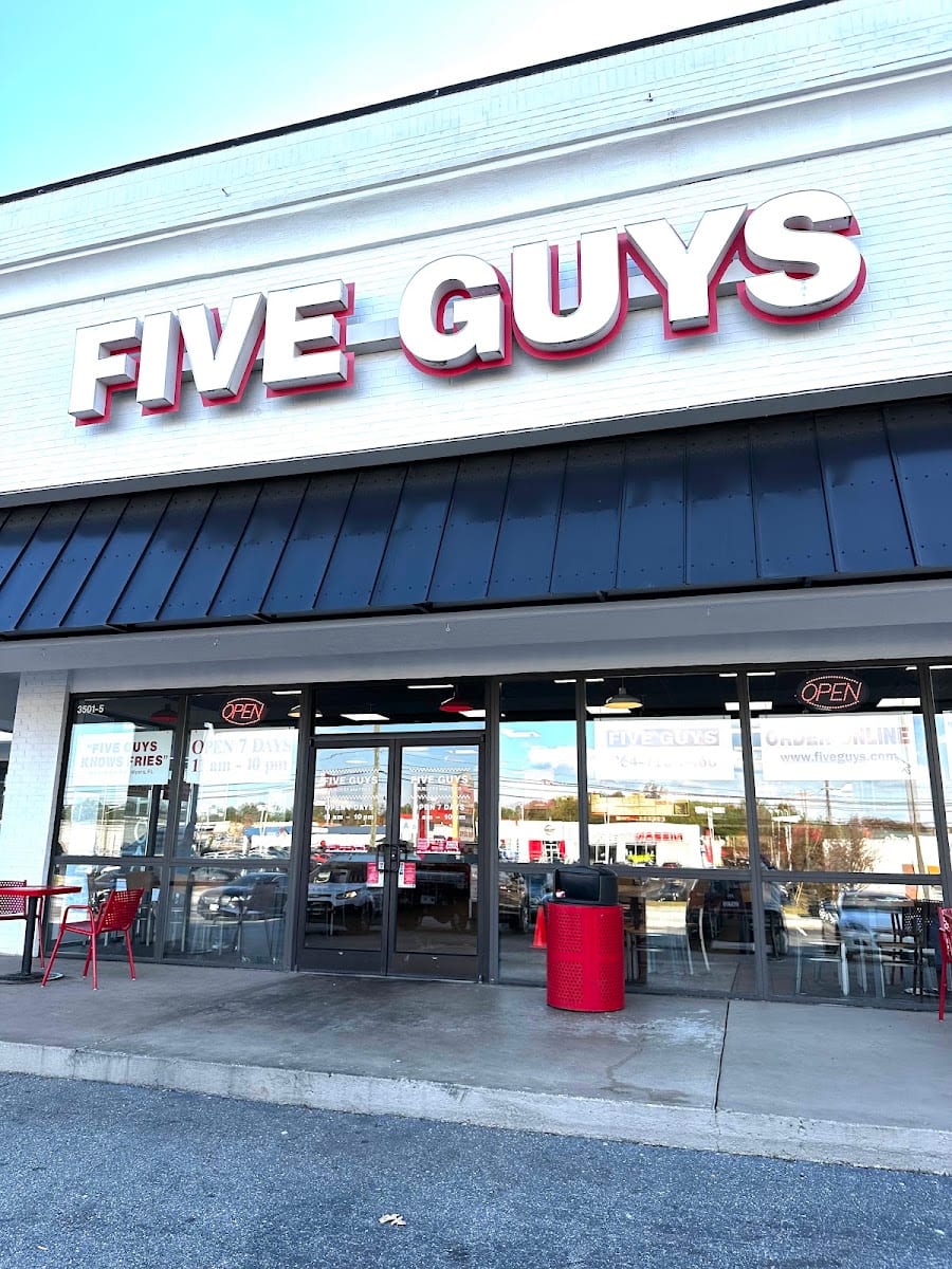Five Guys, photo 2