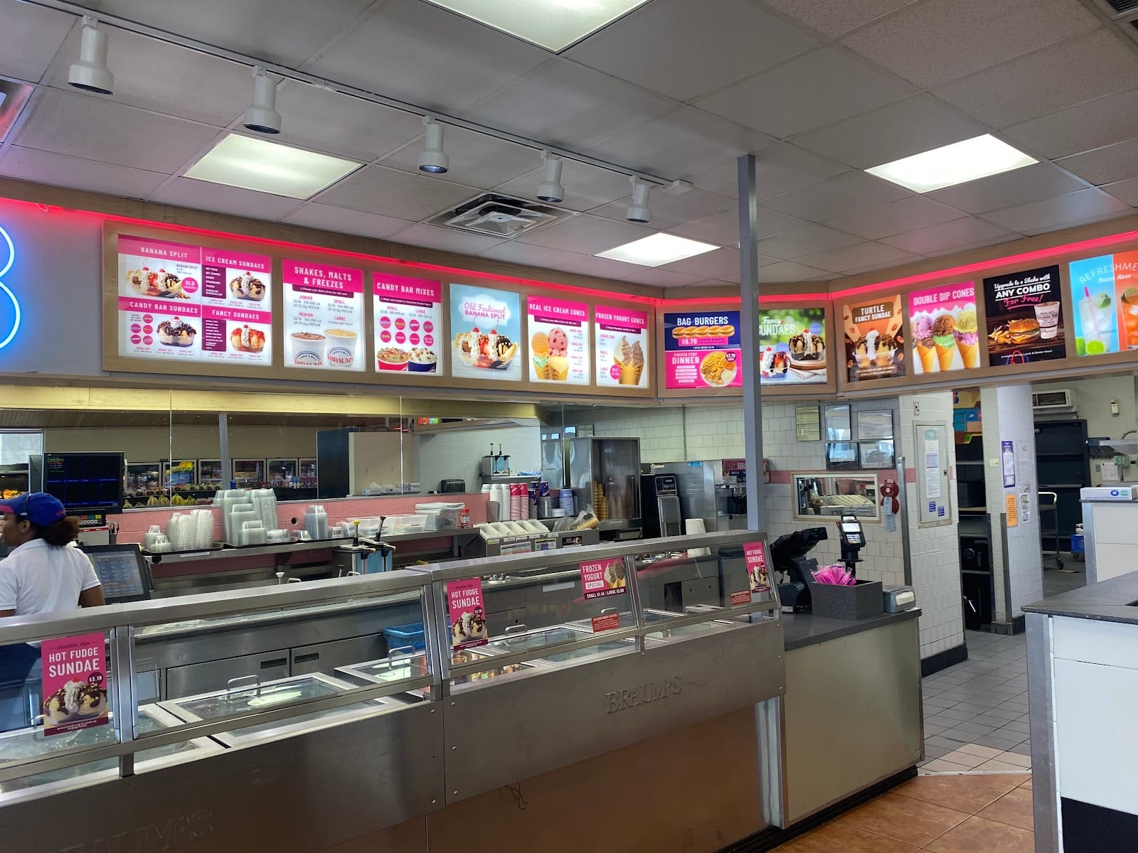 Braum's Ice Cream & Dairy Store, photo 3