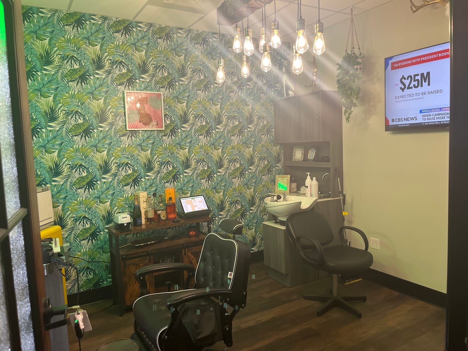 B. Groomed