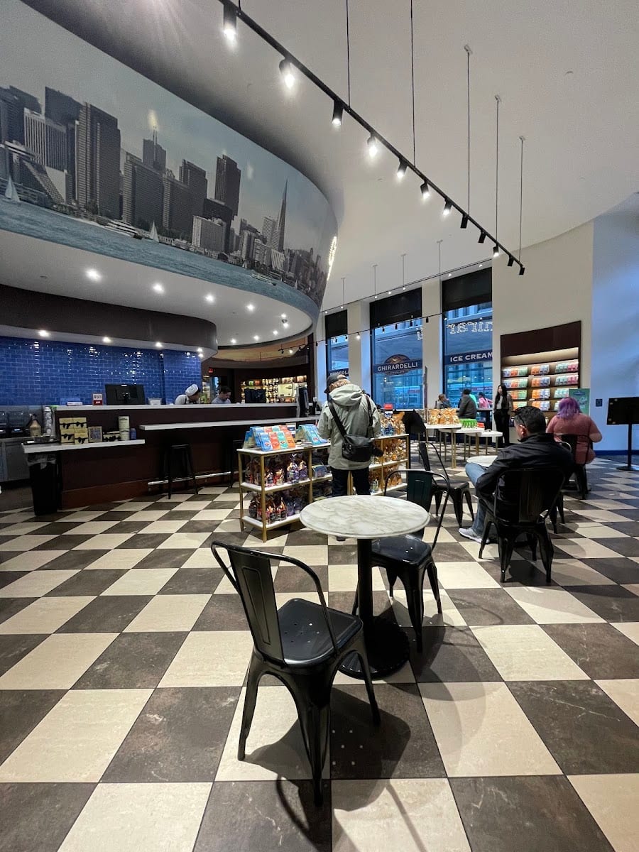 Ghirardelli Ice Cream & Chocolate Shop, photo 3