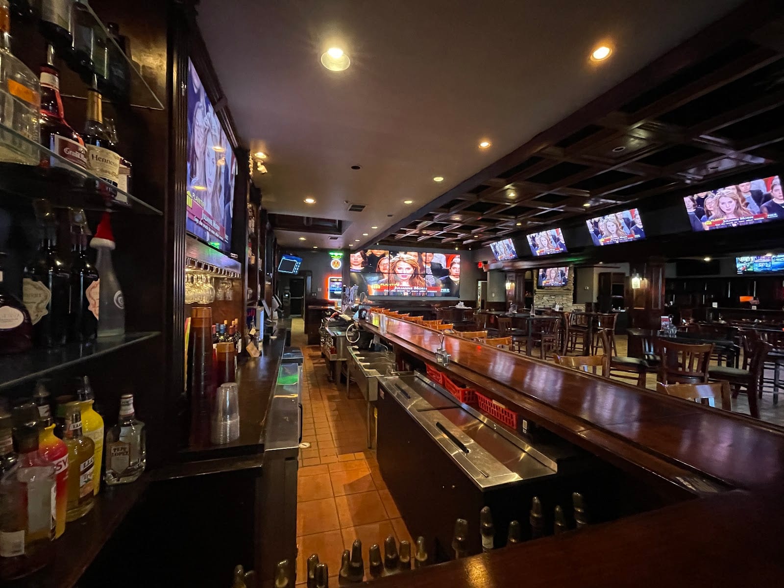 Tito's Sports Bar & Grill, photo 4