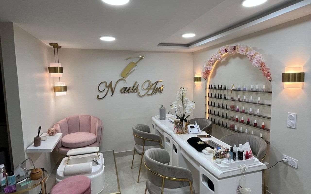 Beauty salon