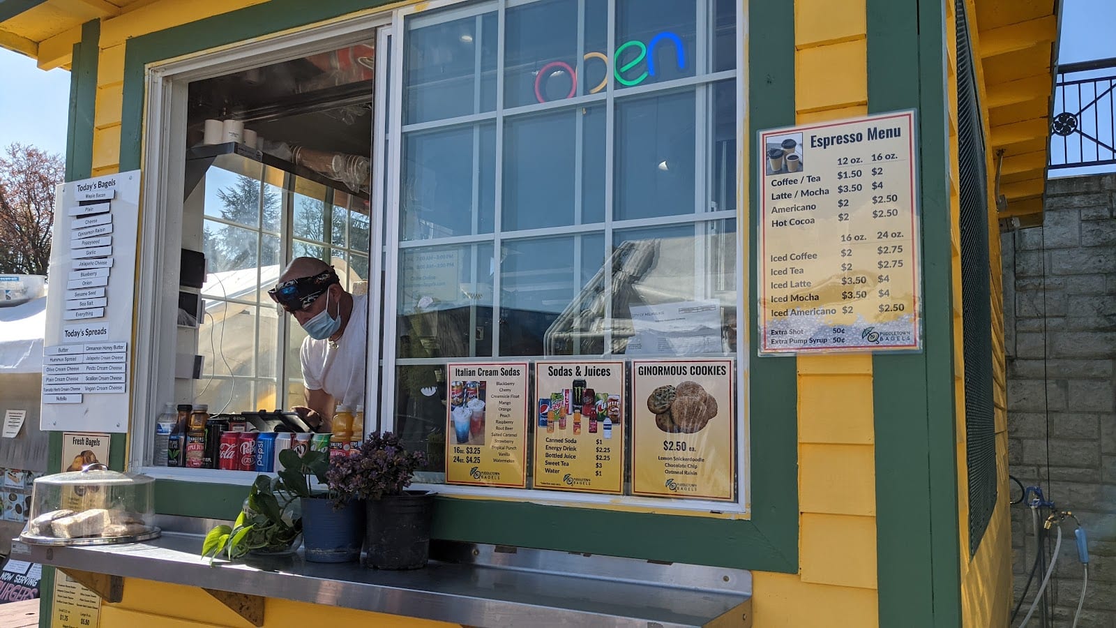 Puddletown Bagels - Milwaukie Station (SE 21st Ave. & Main St.)