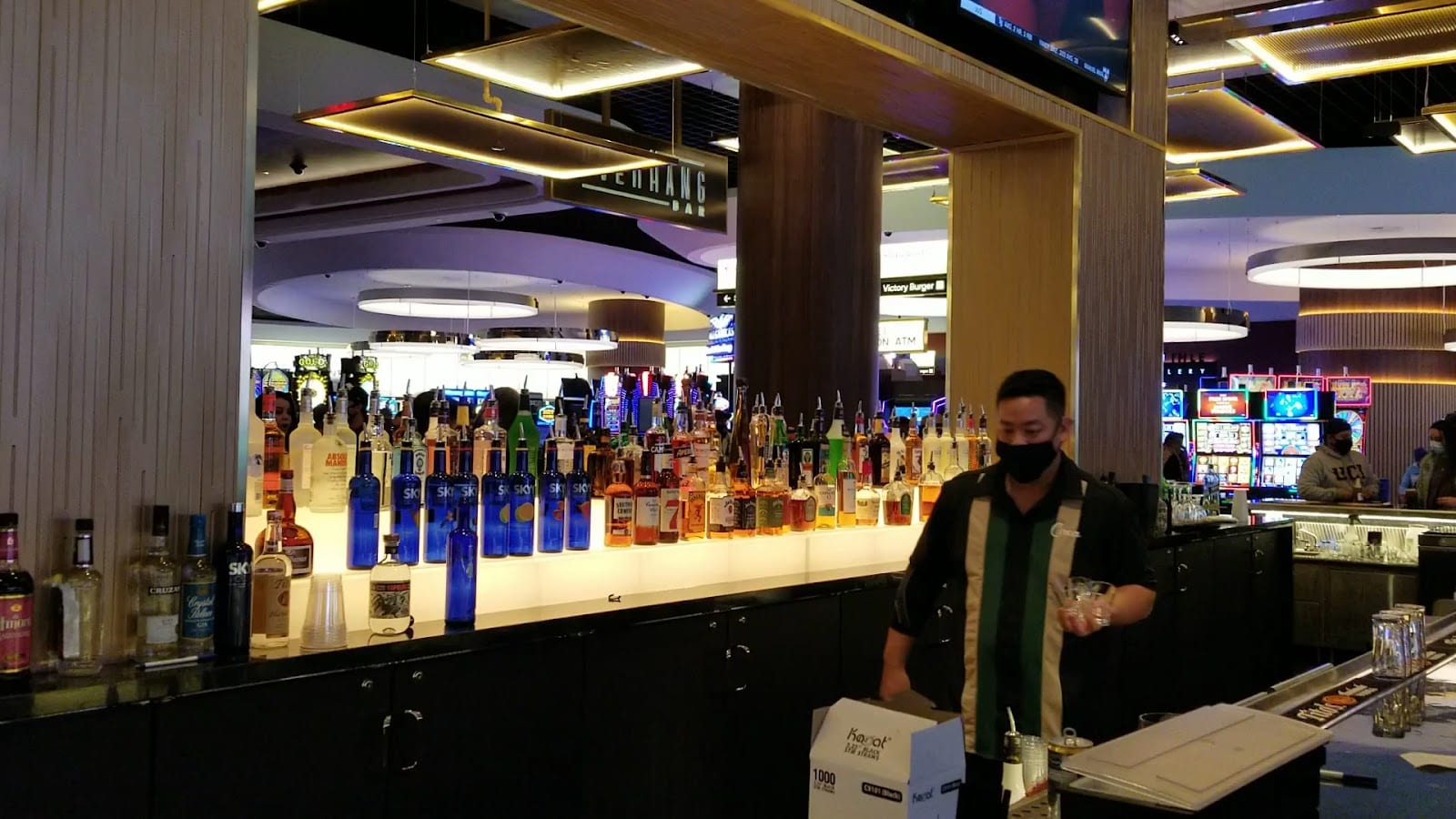 Overhang Bar, photo 3