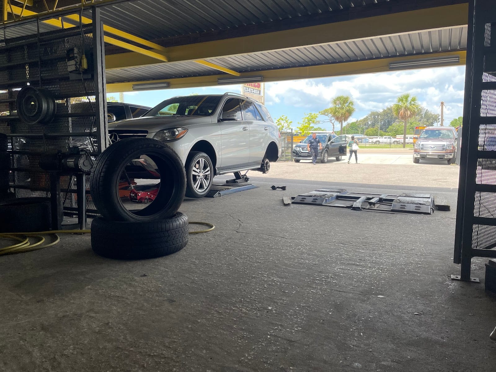El Pino Tires