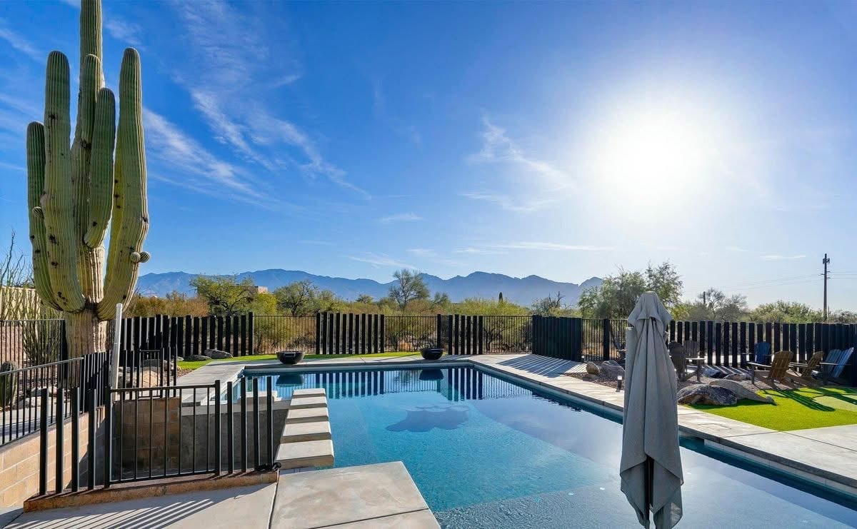 Shannon Carlson – The Shisler Team | Russ Lyon Sotheby's International Realty, photo 4