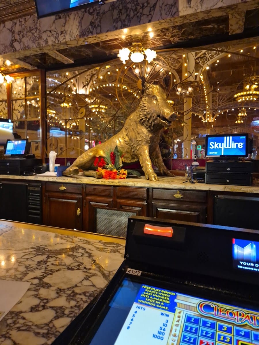 Boar's Head Bar, photo 2