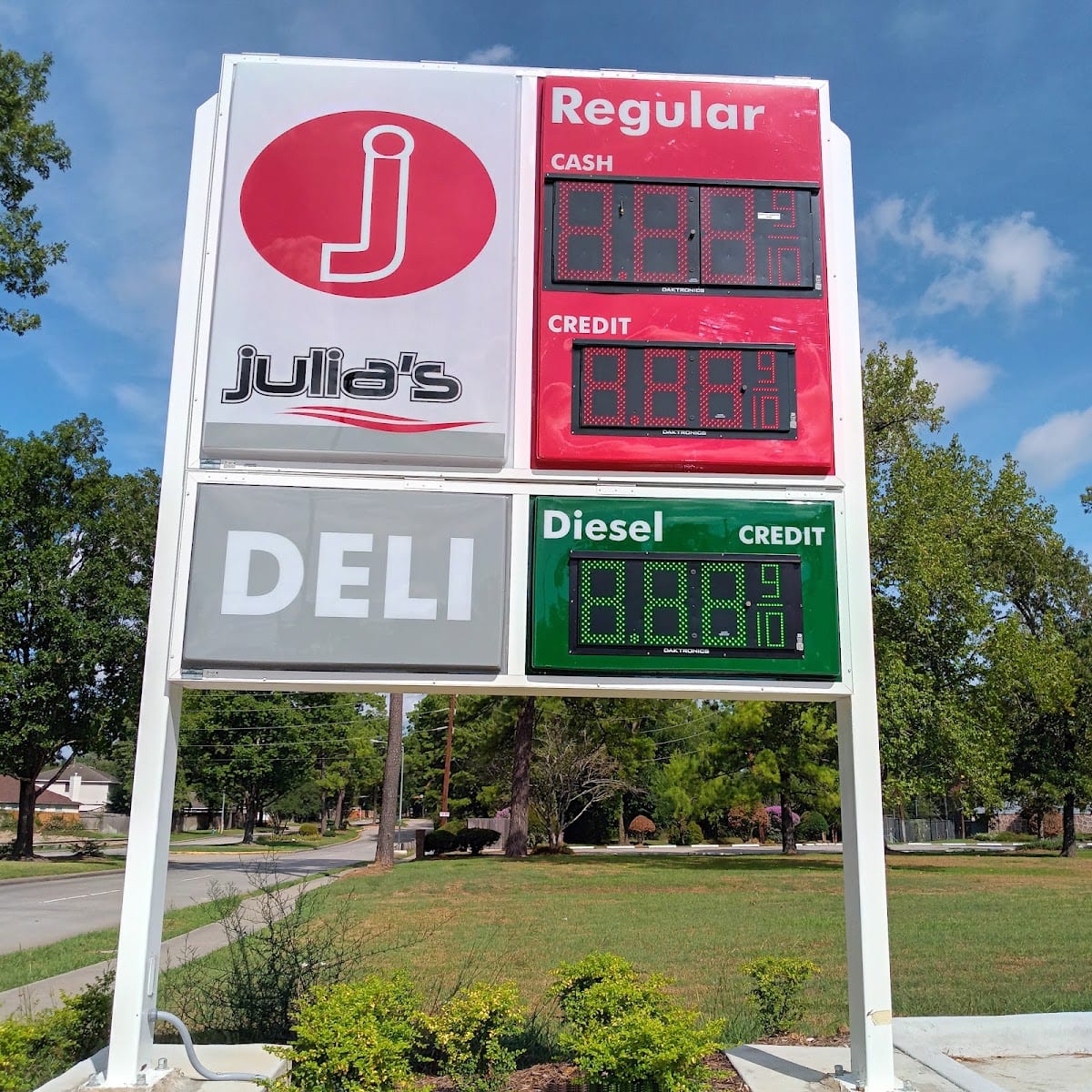 JULIA'S #4, photo 2