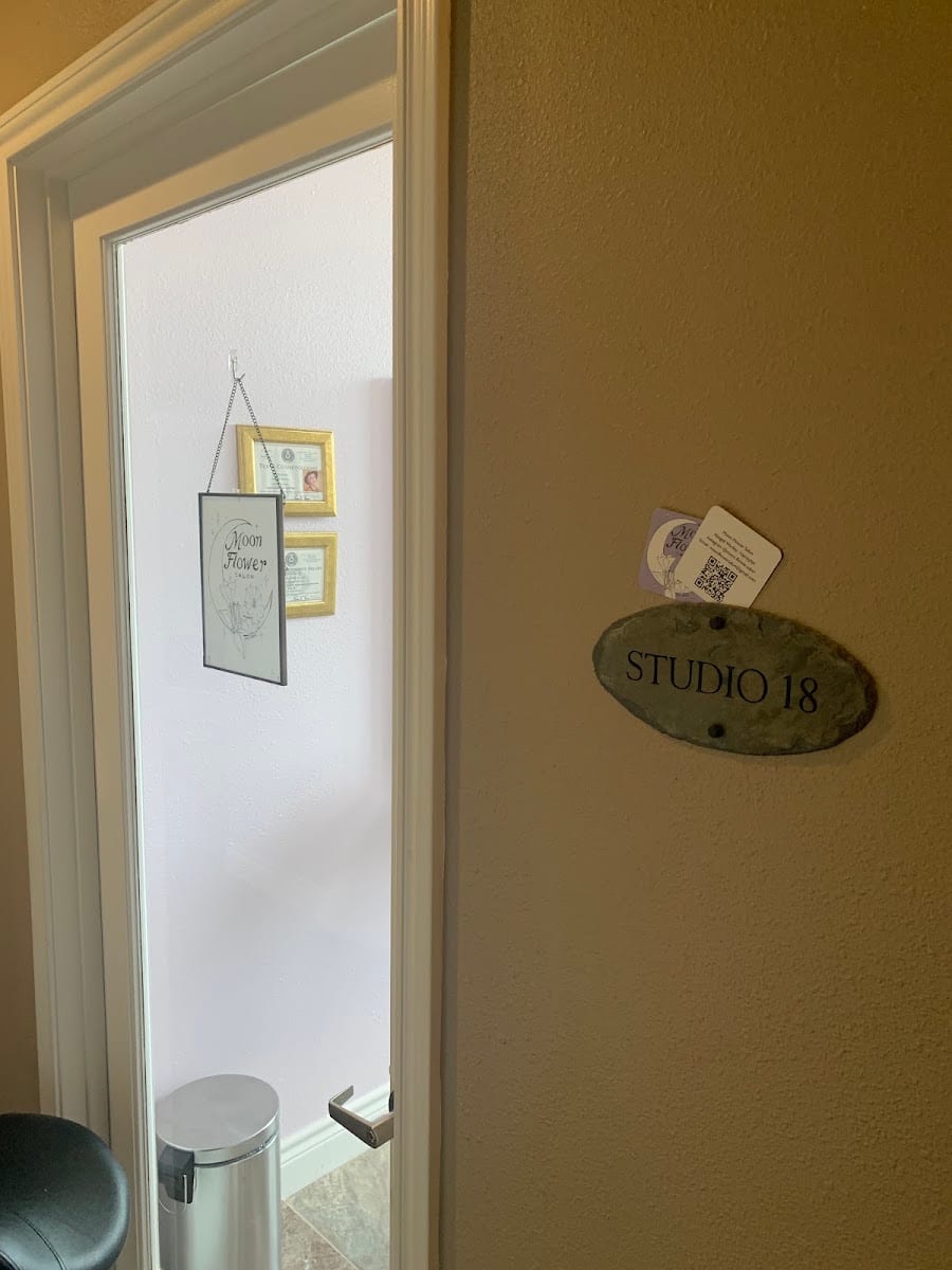 Moon Flower Salon, photo 4