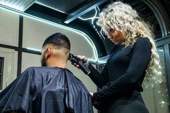 chee barber