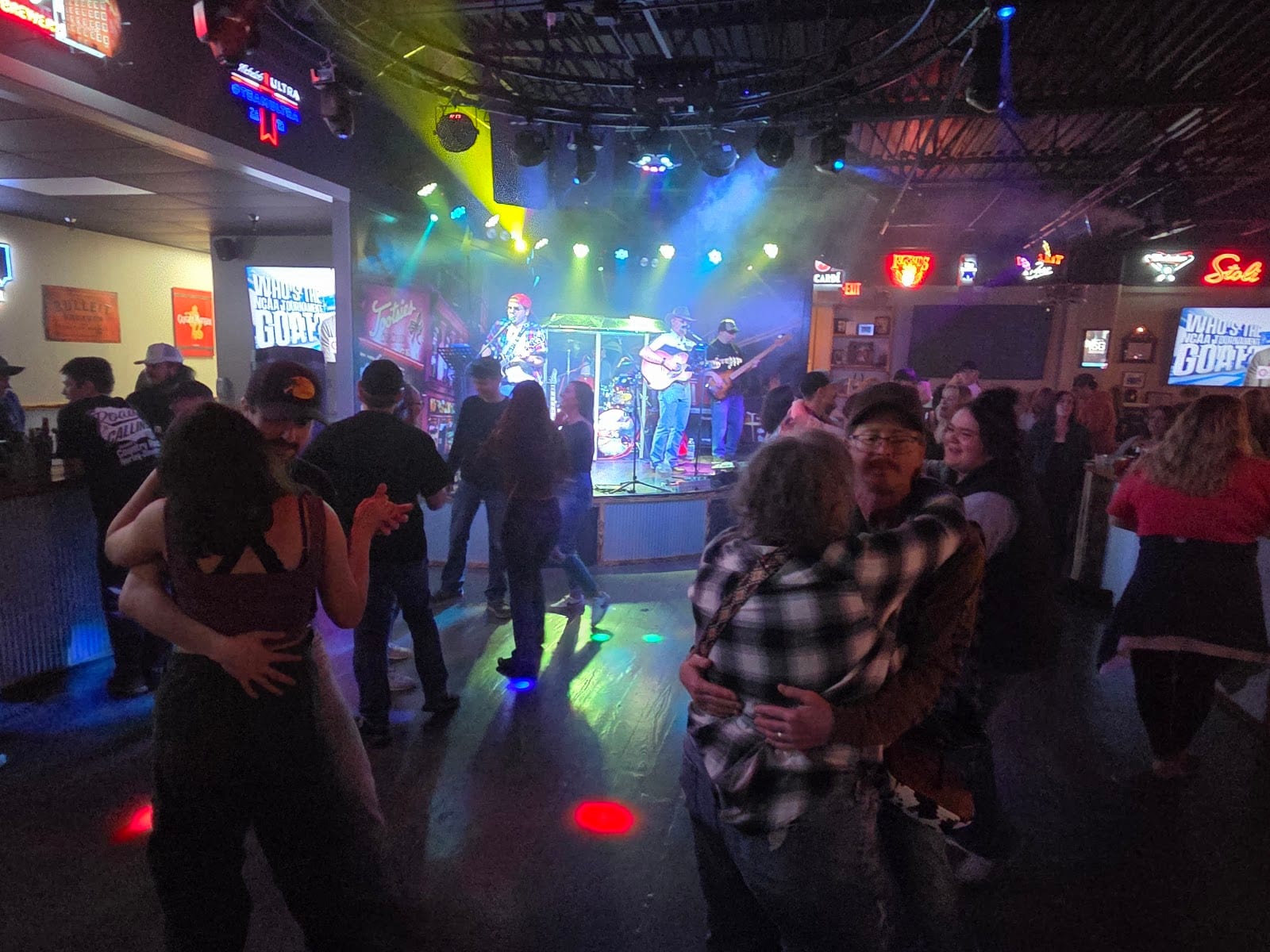 Knockin' Boots Saloon, photo 3