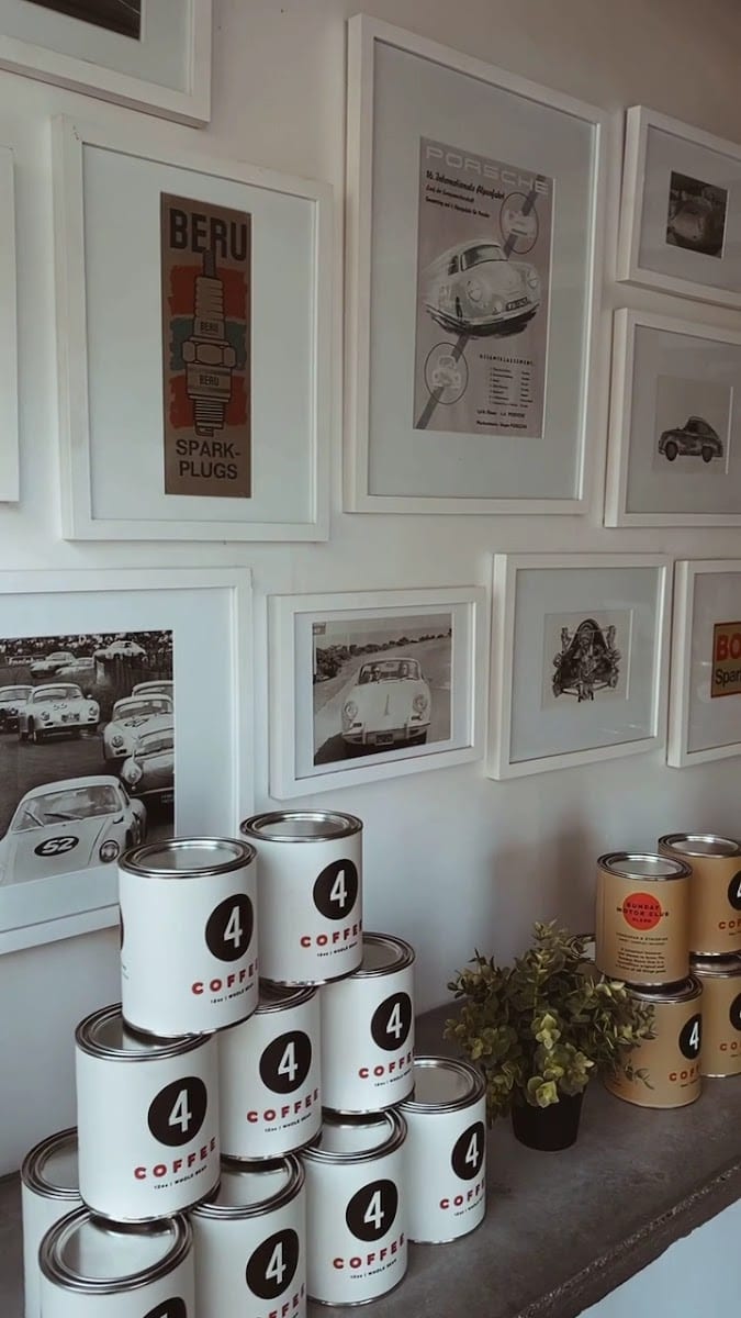 Fourtillfour Cafe, photo 3