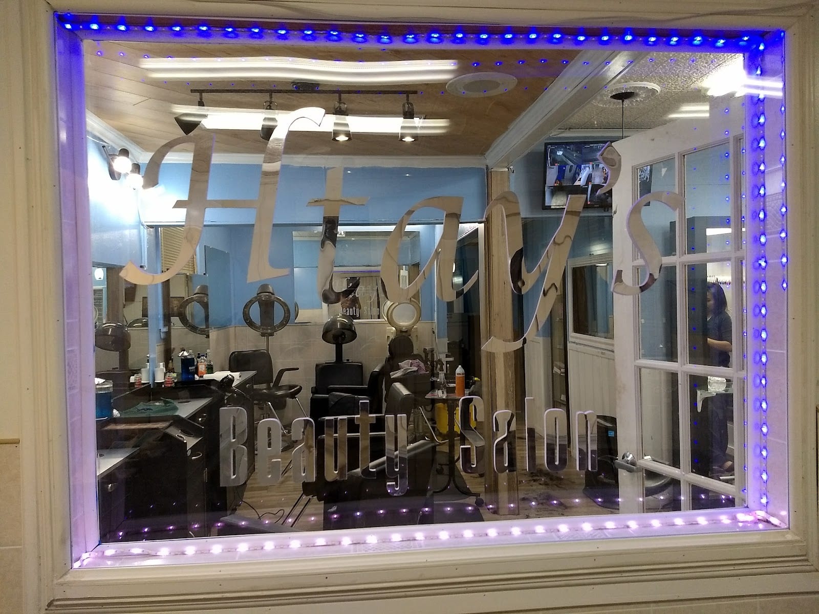 Htay's Beauty Salon
