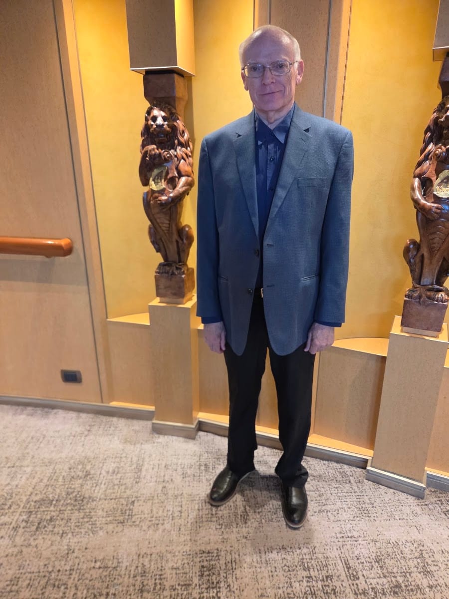 Robert J Bisbee, MD