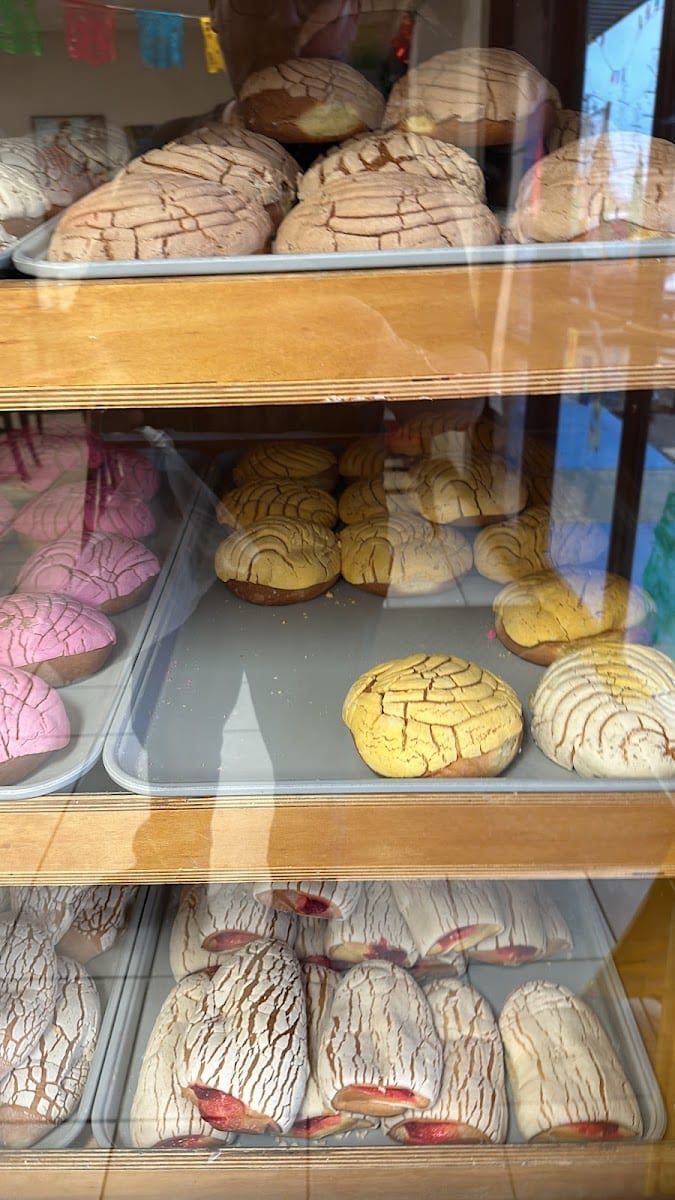 Panaderia La Imperial (Beaumont Texas), photo 3