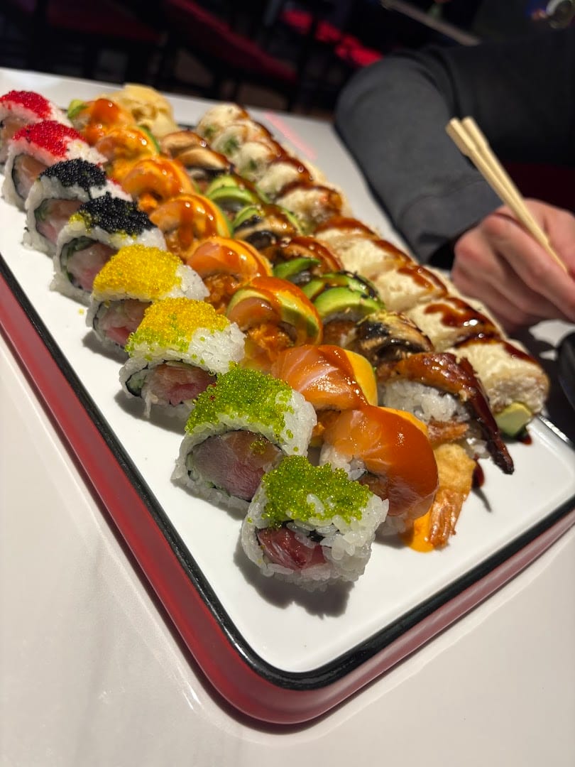 East Moon Asian Bistro & sushi, photo 3