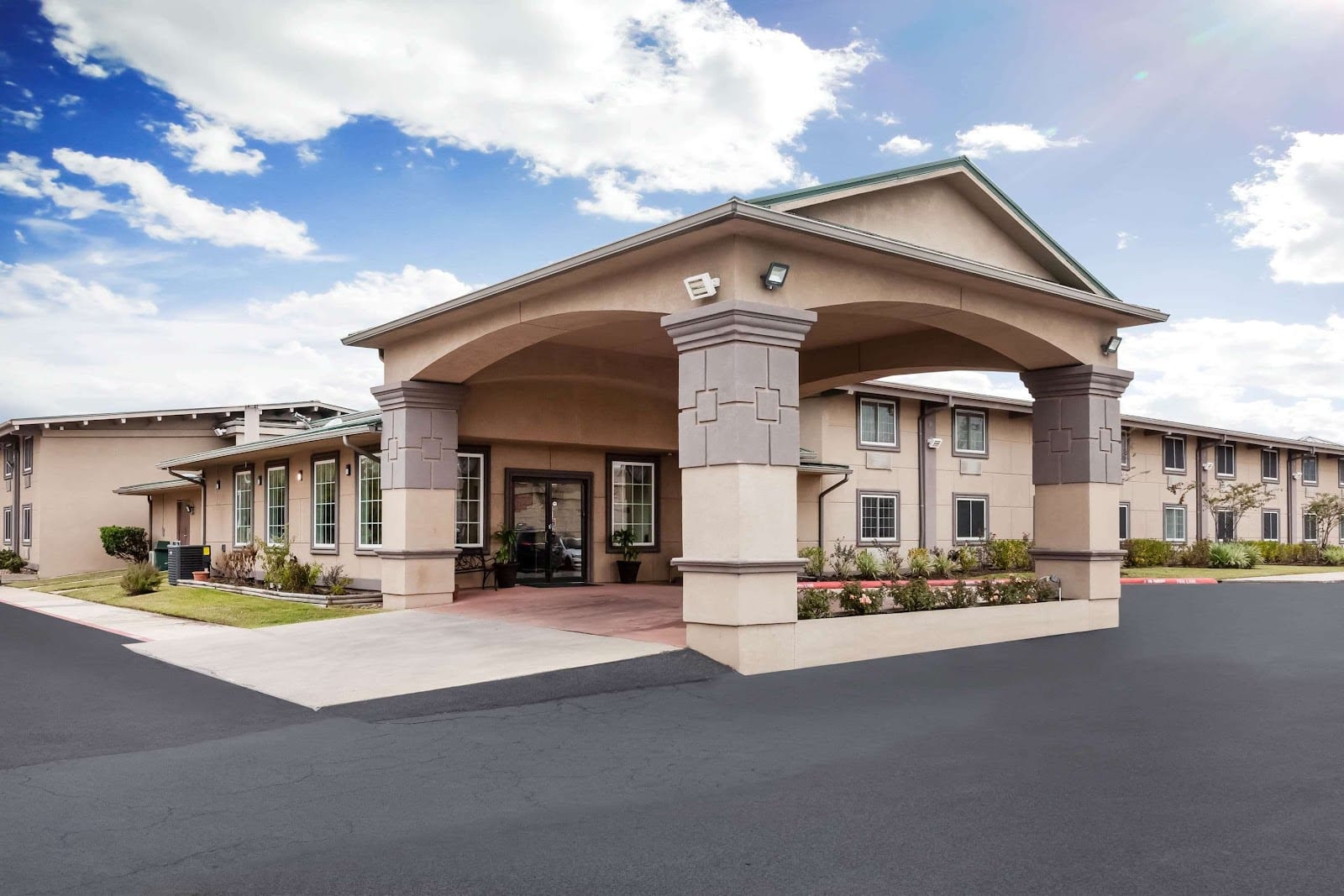 Quality Inn & Suites Beaumont, photo 2