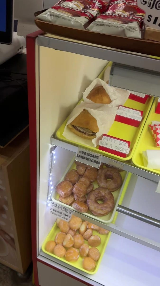Charlie Donut, photo 3