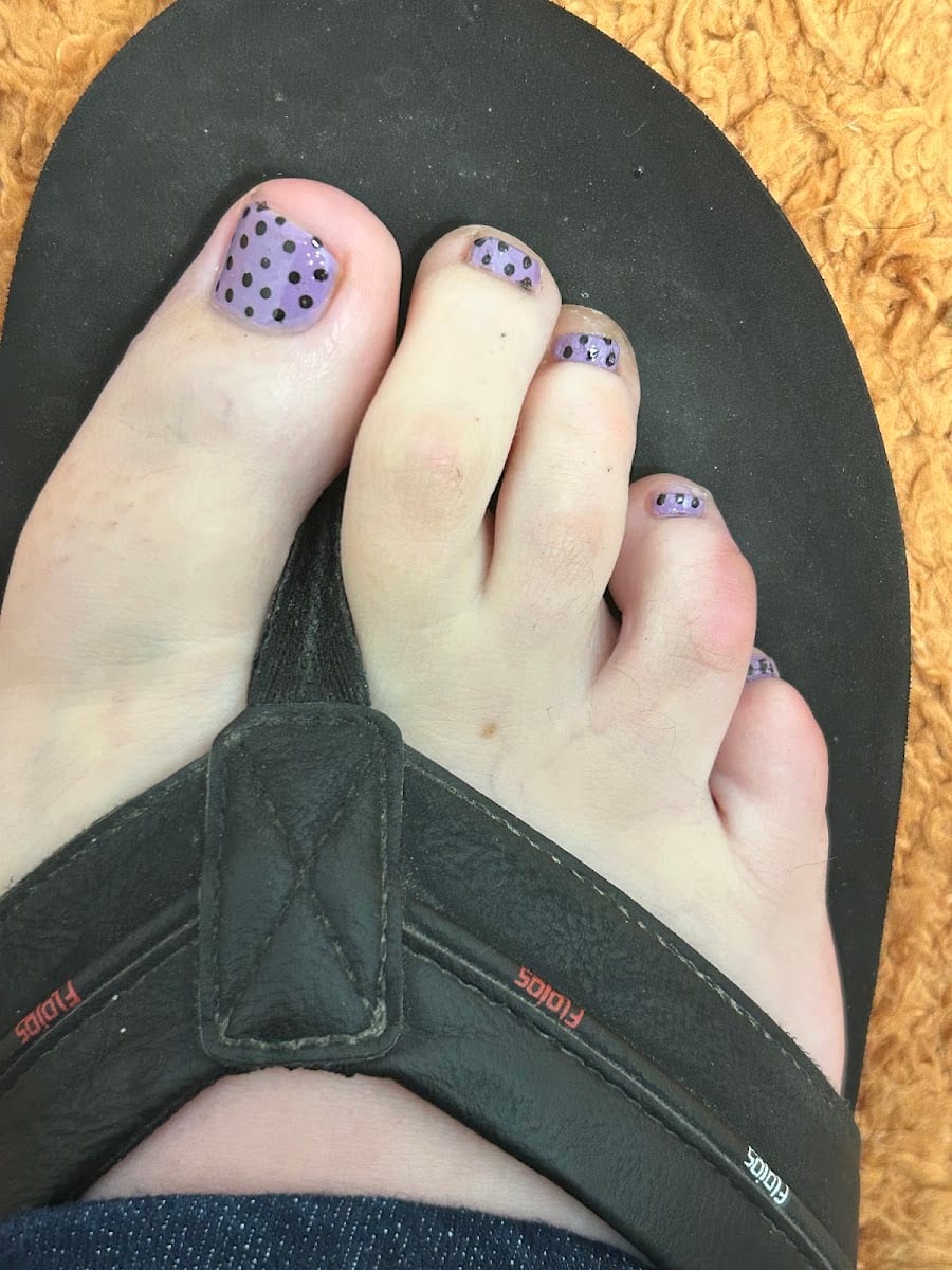 Queen Nails