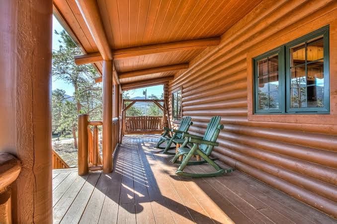 Log Home, Views, Wildlife, Near Estes, Scott Ponds, Playground, Town Trails.