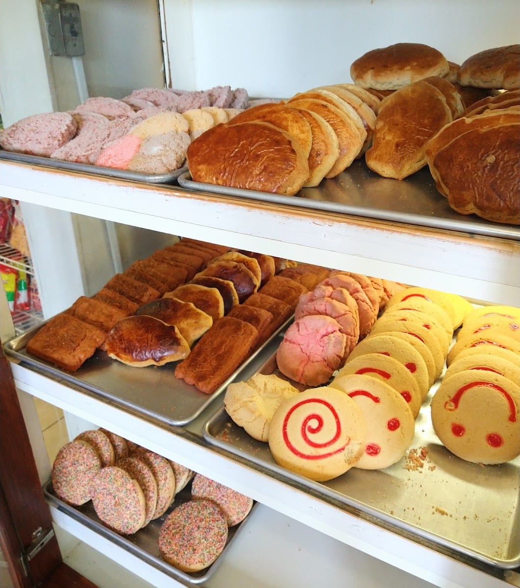 Chelo's Bakery, photo 2
