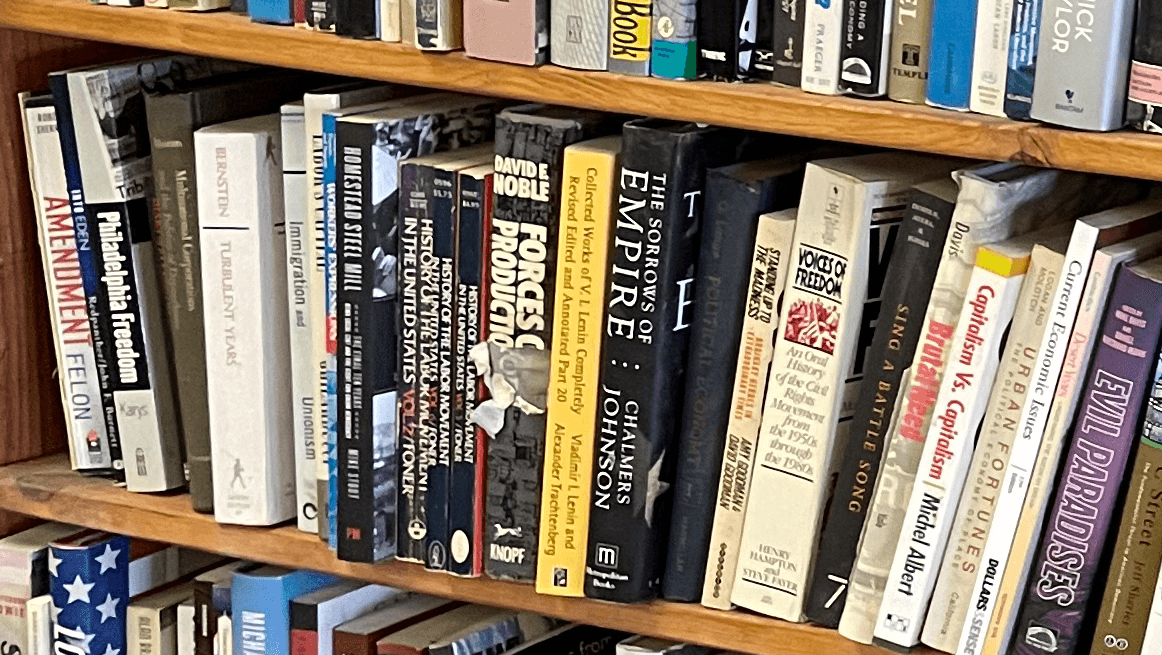Revolutionary Grounds Books & Coffee, photo 4