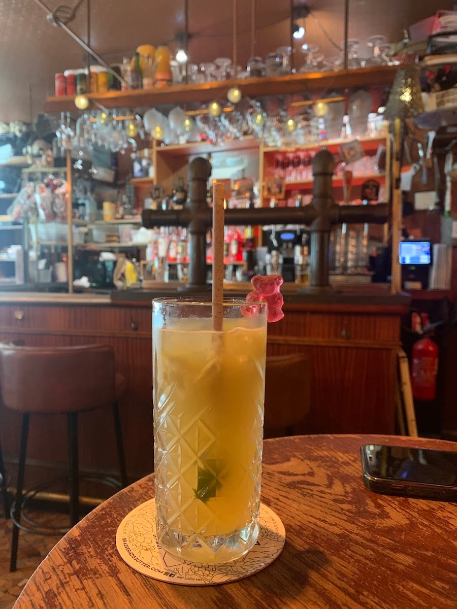 Teddy's Bar