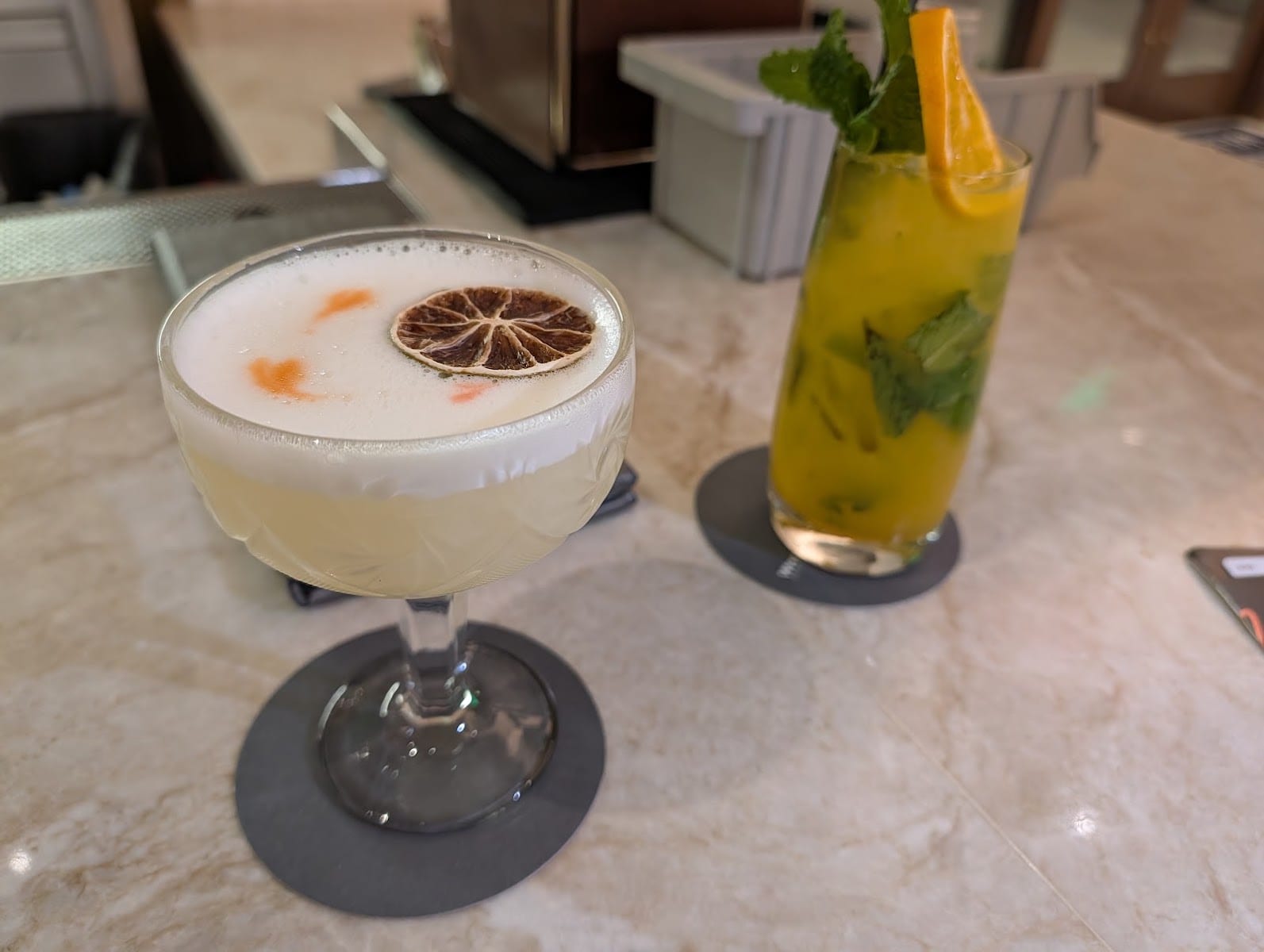 Bar 1030