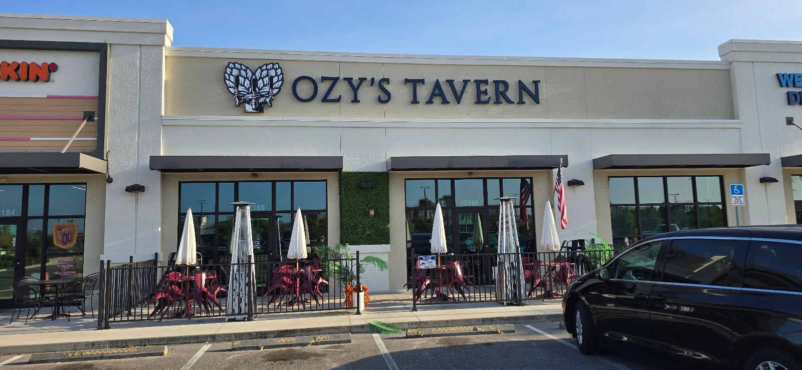 OZY’S TAVERN